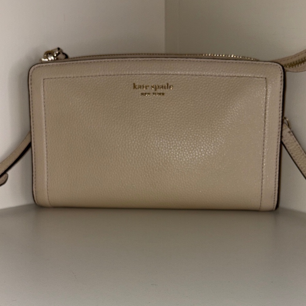 kate spade beige pebbled leather crossbody bag